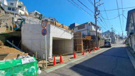 �_�ސ쌧���l�s����{�q�΃P�u�̐V�z��ˌ��Ă̂��̑����n