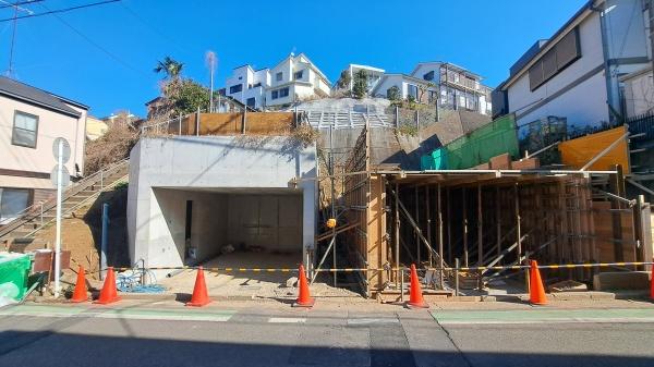 �_�ސ쌧���l�s����{�q�΃P�u�̐V�z��ˌ��Ă̌��n�O�ώʐ^