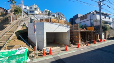 �_�ސ쌧���l�s����{�q�΃P�u�̐V�z��ˌ��Ă̂��̑����n