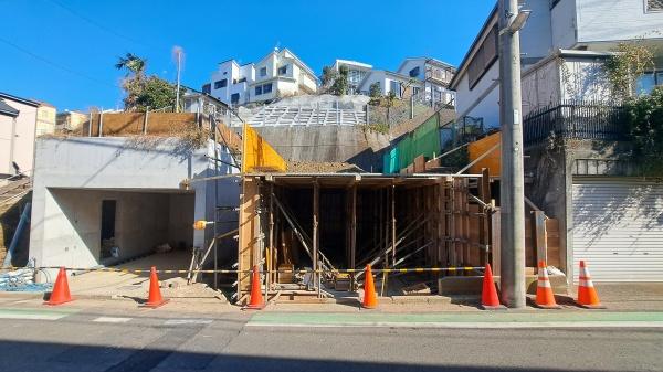 �_�ސ쌧���l�s����{�q�΃P�u�̐V�z��ˌ��Ă̂��̑����n