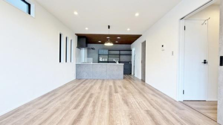 �_�ސ쌧���l�s�˒ˋ敽�˒��̐V�z��ˌ��Ẵ��r���O