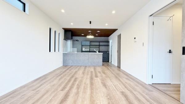 �_�ސ쌧���l�s�˒ˋ敽�˒��̐V�z��ˌ��Ẵ��r���O