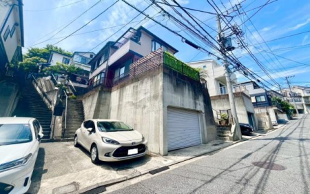 �_�ސ쌧���l�s�_�ސ��q����2���ڂ̒��È�ˌ��Ă̌��n�O�ώʐ^