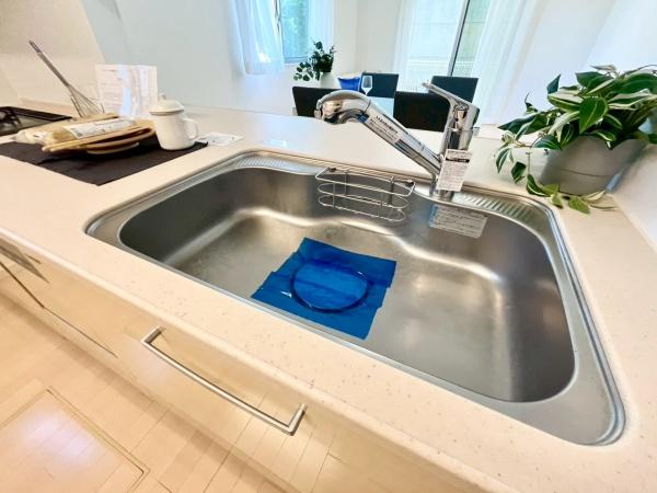 �_�ސ쌧���s�����撷��7���ڂ̒��È�ˌ��ẴL�b�`��