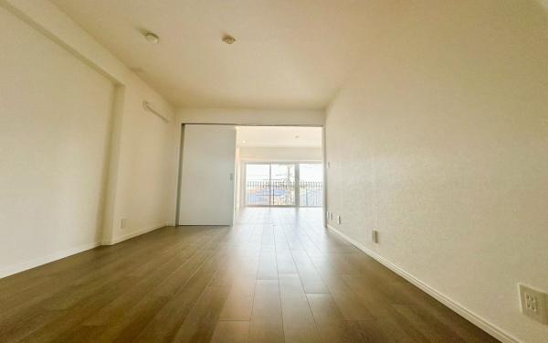 �_�ސ쌧���s�{�O��{��1���ڂ̒��Ã}���V�����̐Q��