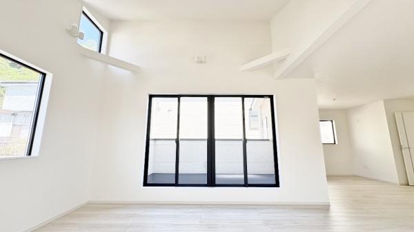 �_�ސ쌧���q�s��D�̐V�z��ˌ��Ẵ��r���O