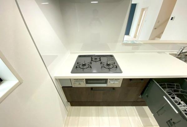 �_�ސ쌧���l�s�`��擌�i�J3���ڂ̐V�z��ˌ��ẴL�b�`��