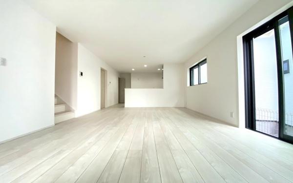 �_�ސ쌧���l�s�`��擌�i�J3���ڂ̐V�z��ˌ��Ẵ��r���O