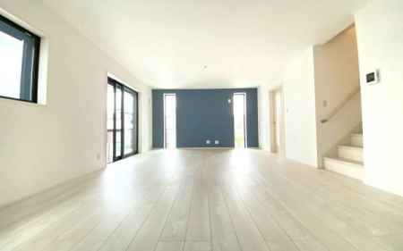 �_�ސ쌧���l�s�`��擌�i�J3���ڂ̐V�z��ˌ��Ẵ��r���O