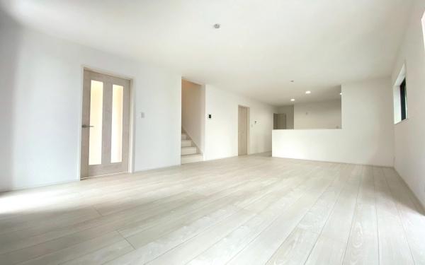 �_�ސ쌧���l�s�`��擌�i�J3���ڂ̐V�z��ˌ��Ẵ��r���O