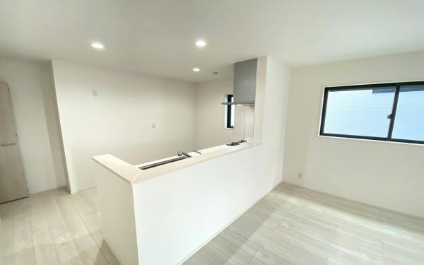 �_�ސ쌧���l�s�`��擌�i�J3���ڂ̐V�z��ˌ��ẴL�b�`��