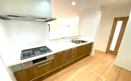 �_�ސ쌧���l�s�`��擌�i�J3���ڂ̐V�z��ˌ��ẴL�b�`��