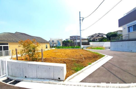 �_�ސ쌧���l�s�ۓy�P�J����P�u1���ڂ̐V�z��ˌ��Ă̑O�ʓ��H�܂ތ��n�ʐ^