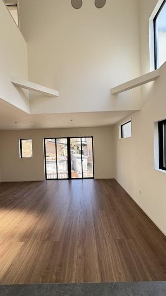 �_�ސ쌧���l�s���a�򒆉��k3���ڂ̐V�z��ˌ��Ẵ��r���O