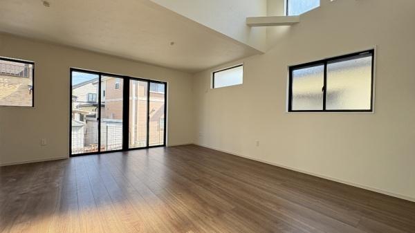 �_�ސ쌧���l�s���a�򒆉��k3���ڂ̐V�z��ˌ��Ẵ��r���O