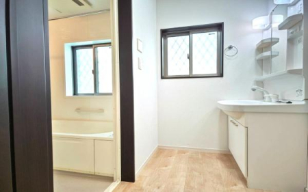 �_�ސ쌧���s������㖃��6���ڂ̒��È�ˌ��Ă̐��ʑ�E���ʏ�