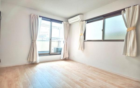 �_�ސ쌧���s������㖃��6���ڂ̒��È�ˌ��Ă̎q������