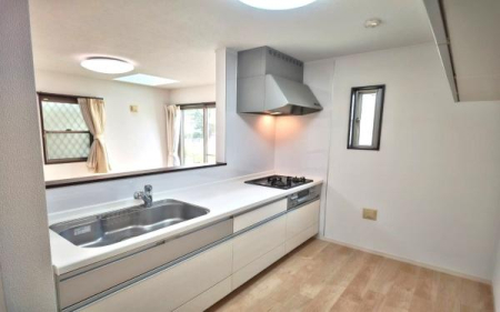 �_�ސ쌧���s������㖃��6���ڂ̒��È�ˌ��ẴL�b�`��