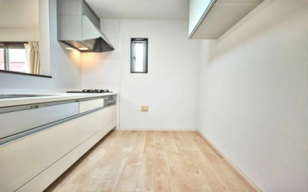 �_�ސ쌧���s������㖃��6���ڂ̒��È�ˌ��ẴL�b�`��