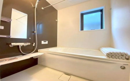 �_�ސ쌧���s�����扤�T����6���ڂ̐V�z��ˌ��Ă̗���