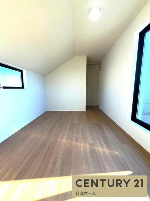 �_�ސ쌧���l�s��撆�c��5���ڂ̐V�z��ˌ��Ă̎q������