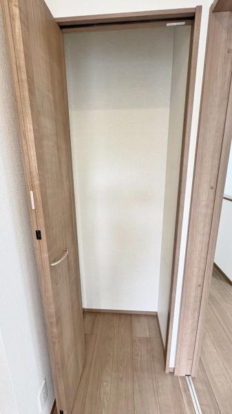 �_�ސ쌧���s�{�O�擌�L�n3���ڂ̐V�z��ˌ��Ă̎��[