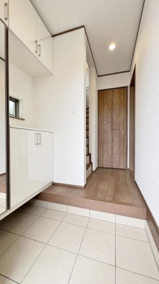 �_�ސ쌧���s�{�O�擌�L�n3���ڂ̐V�z��ˌ��Ă̌���