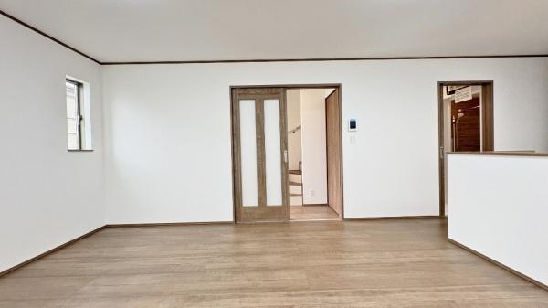 �_�ސ쌧���s�{�O�擌�L�n3���ڂ̐V�z��ˌ��Ẵ��r���O