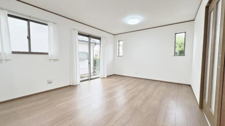 �_�ސ쌧���s�{�O�擌�L�n3���ڂ̐V�z��ˌ��Ẵ��r���O