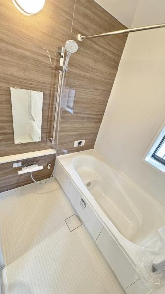 �_�ސ쌧���s�{�O�擌�L�n3���ڂ̐V�z��ˌ��Ă̗���