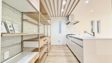 �_�ސ쌧���l�s�˒ˋ敽�˒��̐V�z��ˌ��ẴL�b�`��