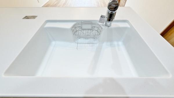 �_�ސ쌧���l�s�˒ˋ敽�˒��̐V�z��ˌ��ẴL�b�`��