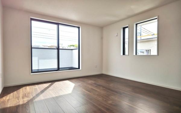 �_�ސ쌧���l�s�t��`�q�c1���ڂ̐V�z��ˌ��Ă̎q������