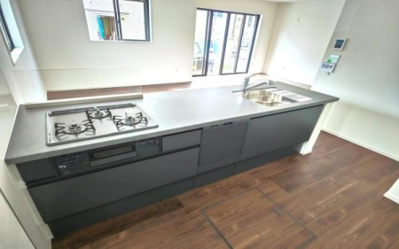 �_�ސ쌧���l�s�t��`�q�c1���ڂ̐V�z��ˌ��ẴL�b�`��