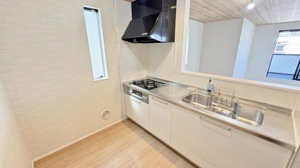 �_�ސ쌧���s���Ë擌���1���ڂ̒��È�ˌ��ẴL�b�`��